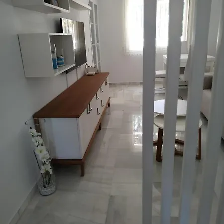 Apartamento Bonito Apartamento De 2 Dormitorios En Veleros Con Wifi- La Barrosa- *